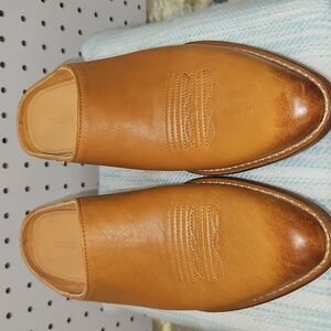 Tecovas- The Sophie in Caramel Womans Size 9B
